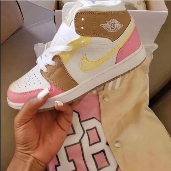 Air Jordan 1 Custom Sneaker - Picture 1 of 11